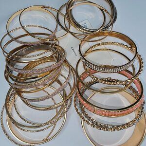 Bangle bracelet